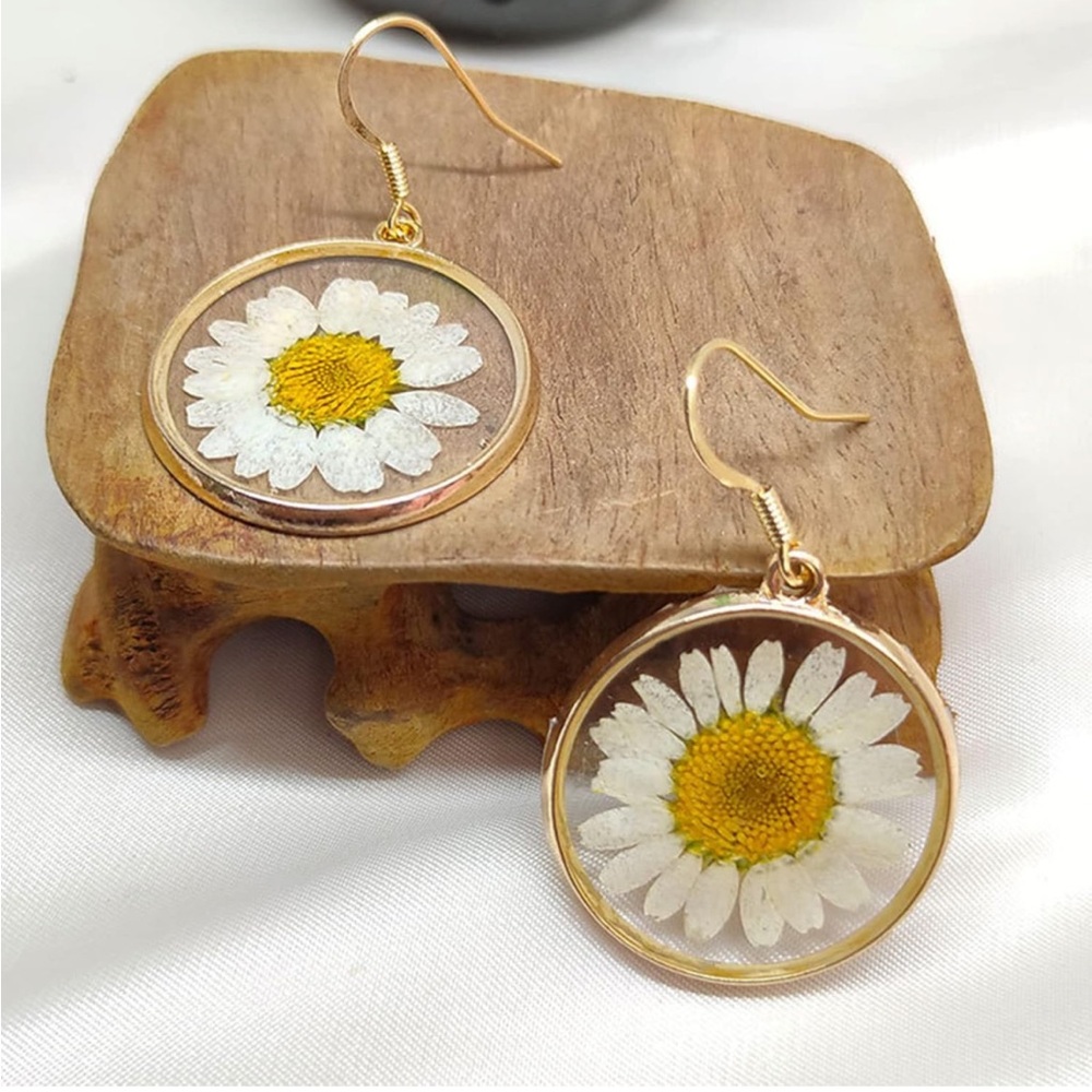 Natural chamomile earrings - Picture 4 of 6
